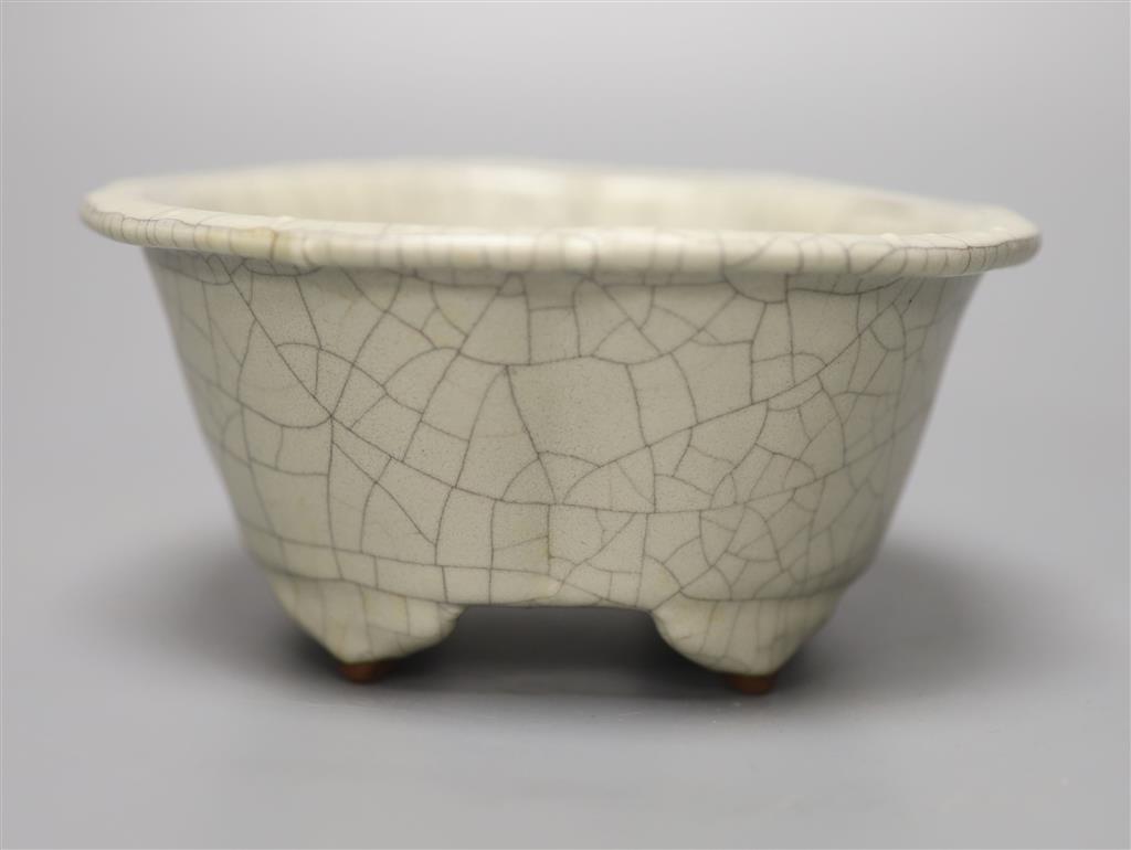 A Chinese crackle glaze plant pot, 14cm